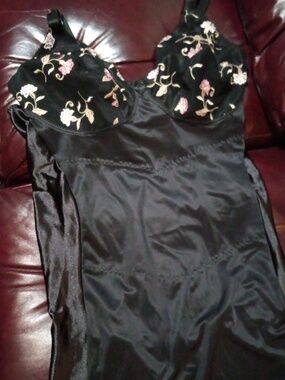 new  Shaper with built in bra 44-C